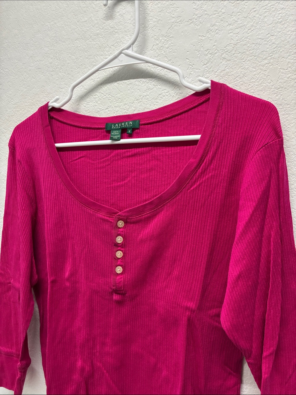 Lauren Ralph Lauren Hot Pink Ribbed Henley Top Lettuce Edge Button Scoop Neck - Picture 2 of 4